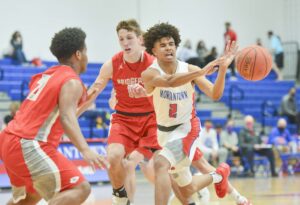 Morgantown boys overcome lackluster start to defeat Bridgeport 61-54